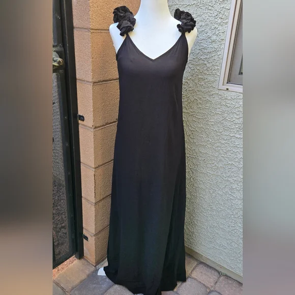 Vince Camuto Black Ruffle Sleeve Maxi Dress - Picture 2 of 10